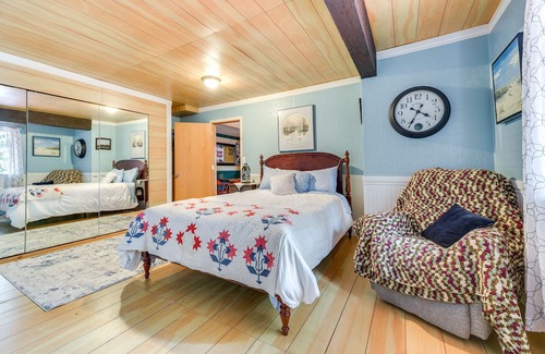 McKenna House | Incredible Home w/ Hot Tub, Bar & Clear Lake View!