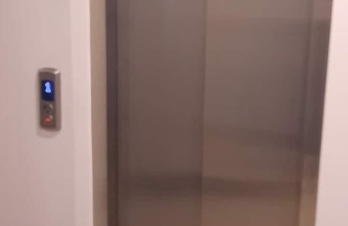 Woking Apartment | 1 bedroom modern apartment in Woking with own parking.