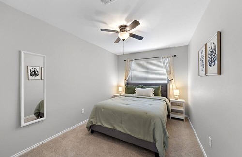 Tomball House | Tomball Modern Monthly Haven!