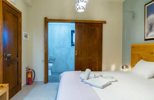 Omales Apartment | Armenopetra view-Agrioloupino, double PWD,Mani