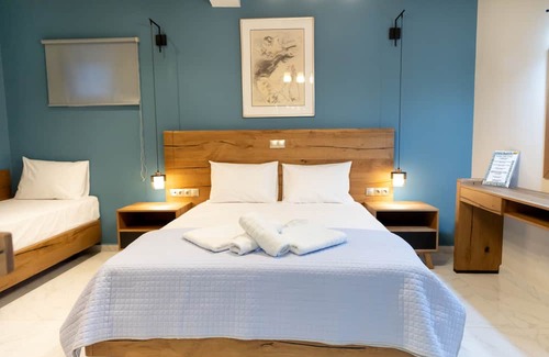 Omales Apartment | Armenopetra View-Aspolanthos, suite for 3, Mani