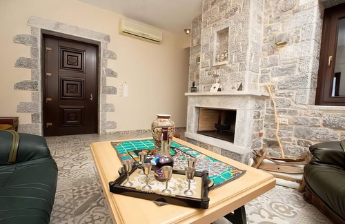 Omales Apartment | Armenopertra view-Manousakia ,suite, Mani