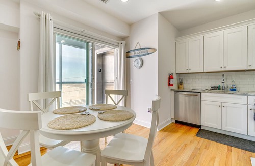 Seaside Heights Condo | Seaside Heights Condo w/ Balcony & Beach Access!