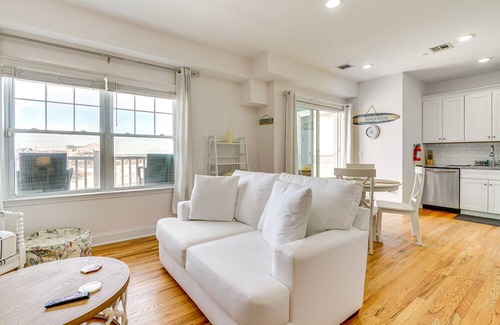Seaside Heights Condo | Seaside Heights Condo w/ Balcony & Beach Access!