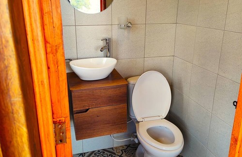 Tunja Cabin | Cabaña a Orilla del Lago de Tota, Parqueadero Privado, Playa Privada,mascotas si