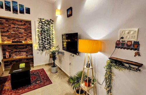 Lanka Apartment | Luxurious Apartment Near Assi Ghat!