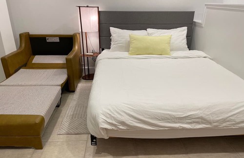 Vaughan House | COMFY NEW RENOVATED 3 BED 3 BATH ABOVE GROUND BASEMENT 7MIN TO CANADA WONDERLAND