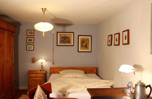 Dhron Apartment | Historical Moselle House in Neumagen-Dhron