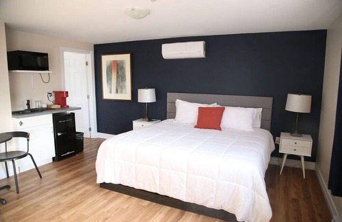 Shelburne House | Located in the heart of Shelburne