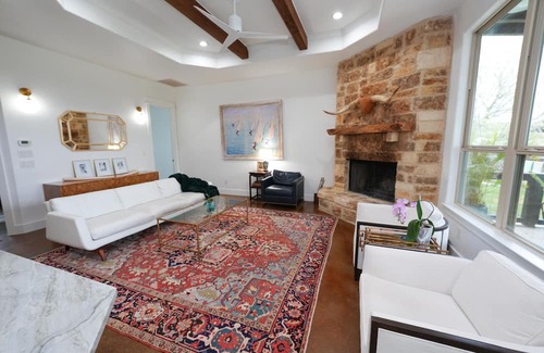 Boerne House | Texas Eclipse Pool party