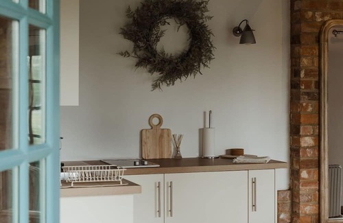 Henley-on-Thames Cabin | The Riverside Lodge