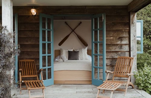 Henley-on-Thames Cabin | The Riverside Lodge