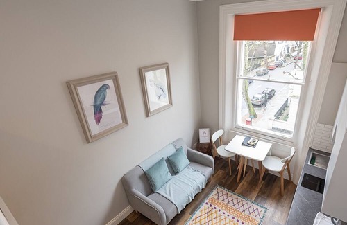 Campden Apartment | Notting Hill Studio 5 mins from Portobello Road & 10 mins from Kensington Palace
