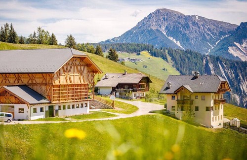 San Martino in Badia Apartment | Apartment in St.martin in thurn