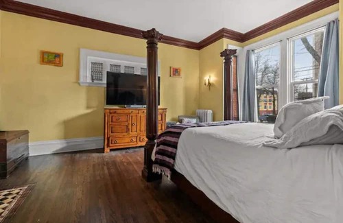 South End Apartment | Luxury and Convenience