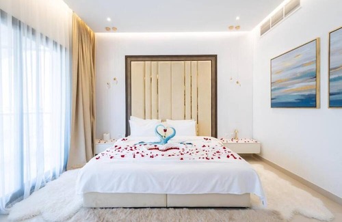 Sharm Villa | 5Bd Superior Villa Al Dana Paradise Luxury Villas in Palm Fujairah with Sea View