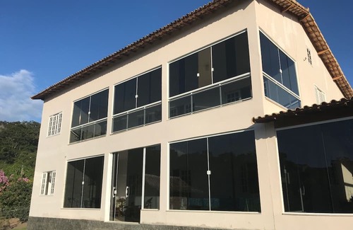 Bonsucesso House | Espaço Inteiro: Casa em Saquarema, Brasil - Piscina, Montanhas & Mar