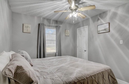 Bridge City House | Cozy 2 bedroom duplex in Bridge City