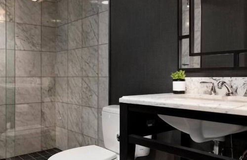 Logan Circle House | 4 Standard Two Queens at Viceroy Washington DC, Rooftop Pool!