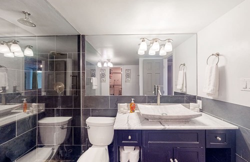 South Scottsdale Condo | Dog-friendly condo near the heart of Scottsdale with pool, hot tub & gym