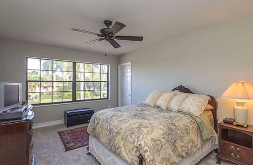 Vanderbilt Beach House | House in Vanderbilt in Naples