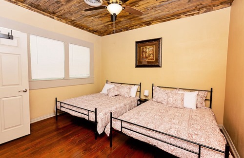 Falls County House | Peaceful home located in Central Texas right off of I-35 corridor. Pet friendly