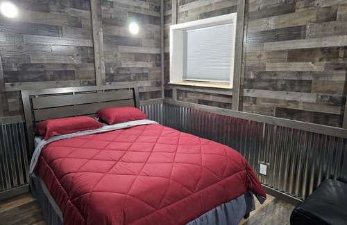 Pine Grove House | Wine lovers retreat!