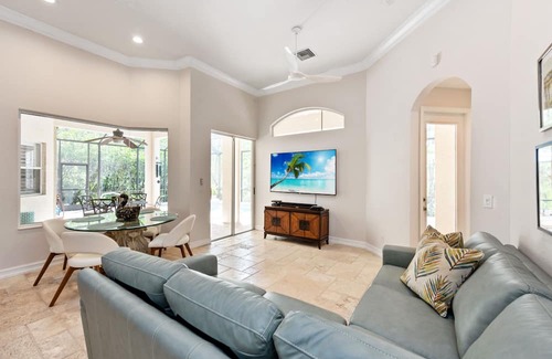 North Naples House | Spacious Luxury Furnished Pool Home Minutes to Beach Shopping Restaurants