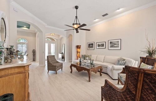 North Naples House | Spacious Luxury Furnished Pool Home Minutes to Beach Shopping Restaurants