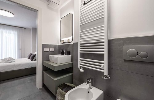Zona XXIV Fonte Ostiense Apartment | The Tropical Corner by Typney