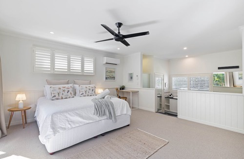 Cooroibah House | NEW | feature packed haven on 2 acres; swim up bar pool, fire pit, games room