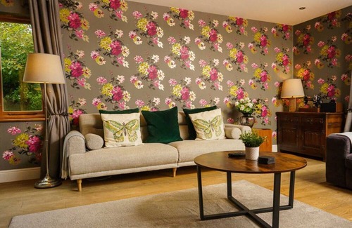 Ashford-in-the-Water House | Contemporary 5 bedroom holiday home in Bakewell, sleeps 10.