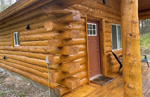 Knik-Fairview Cabin | Private Little Cabin On The Hill.