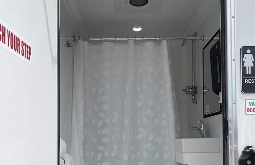 Sandusky Boat Rental | Night Owl @ SoLSTAY Marina