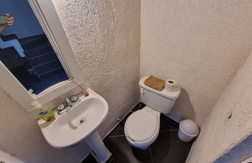 Queretaro Municipality Cottage | Casa Amplia con Asotea El Salitre a 5 min Antea