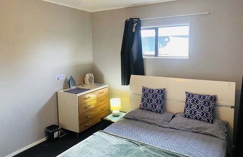 Ohinemutu House | Lake Side - Rotorua Town Central
