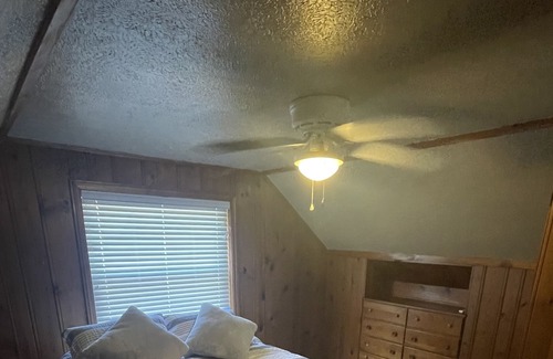 Huntington House | ~Cozy 3-Bedroom Bungalow~Near Ritter Park, Downtown, and Marshall University