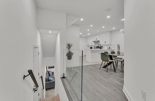 Hamilton House | Luxury Comfort 3 BR Near Hospitals/Tims Field/GO