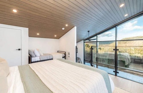Waterford Cabin | STOKE Luxury Basecamp Cabin with Epic Views next to Poley Mountain