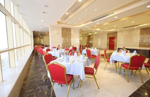 Mecca House | Cozy 3-bedroom hotel with fitness room, WiFi in enjoyable Makkah