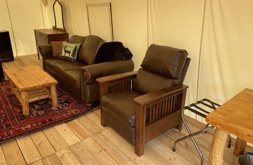 Pray RV Rental | Glamping tent in Paradise Valley only 27 miles from Yellowstone National Park