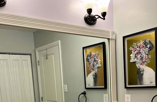 North Raleigh House | The Raleigh Greenhouse feels like the mountains, but minutes from downtown.