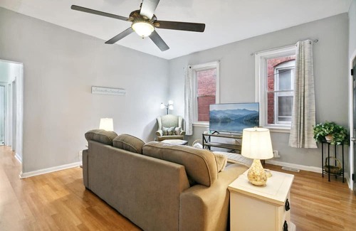 Central Newport News Apartment | This duplex is a 1 bedroom(s), 1 bathrooms, located in Newport News, VA.