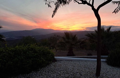 Adra Apartment | Holiday Apartment "Cerro Del Pozo Amanecer" with Sea View, Shared Pool & Wi-Fi