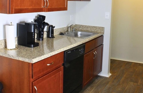 Rossville Apartment | Beautiful Apartment in The Heart Of Rosedale