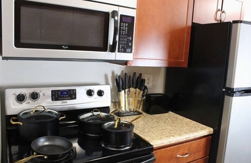 Rossville Apartment | Beautiful Apartment in The Heart Of Rosedale