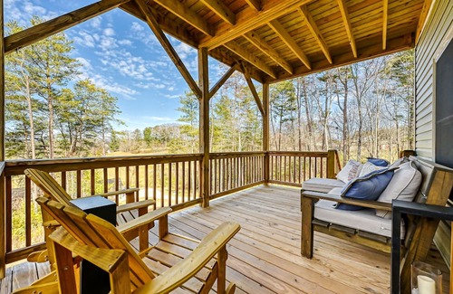 Weaverville House | 3bd, 2bath central mntn home! Pet-friendly, all the essentials, 2 decks, clean!
