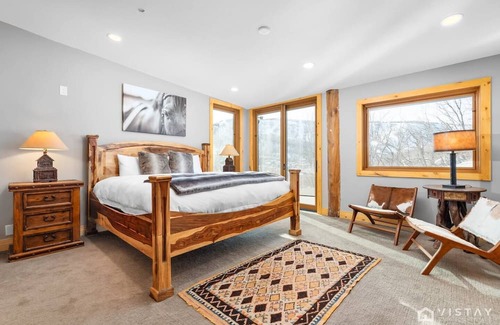 Aerie Cabin | Aerie Alcove Luxury Lodge - Newly Renovated with New Hot Tub, Sauna - Sleeps 14