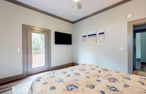 Enterprise House | In the Heart of Enterprise,12 minutes from Fort Novosel Enterprise Gate