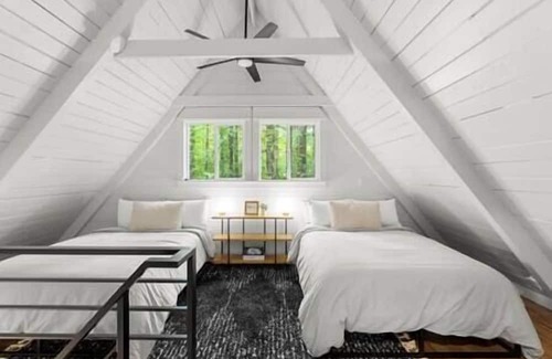 Ariel Cabin | 2 Cabins by Lake Merwin + HotTub